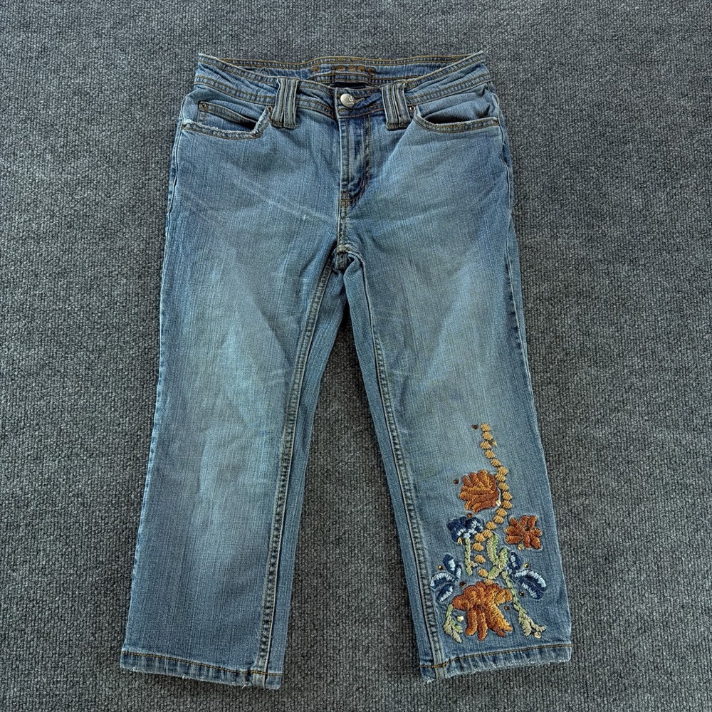 VTG D. Jeans Womens Embroidered Floral Crop Capris Med Wash Blue Denim Sz 4 Y2K
